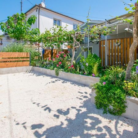 Apartman Enjoy Rovigno Esterno foto
