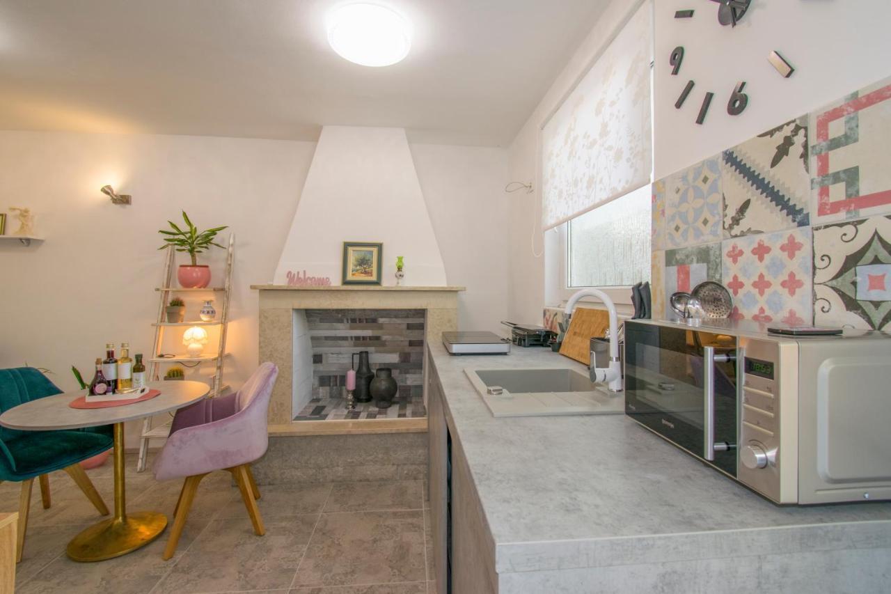 Apartman Enjoy Rovigno Esterno foto