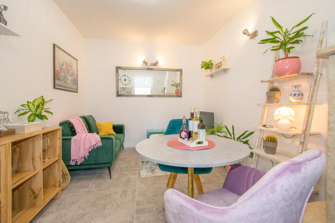 Apartman Enjoy Rovigno Esterno foto