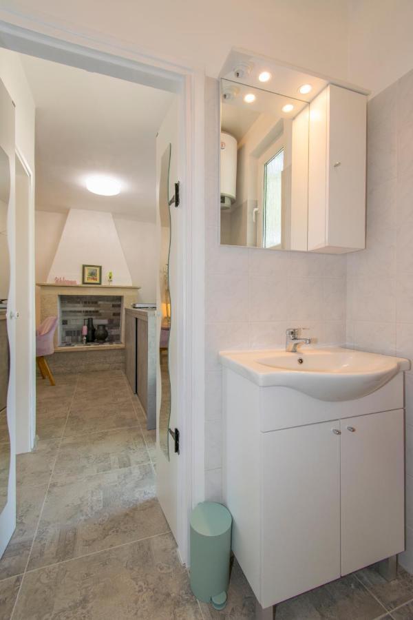 Apartman Enjoy Rovigno Esterno foto