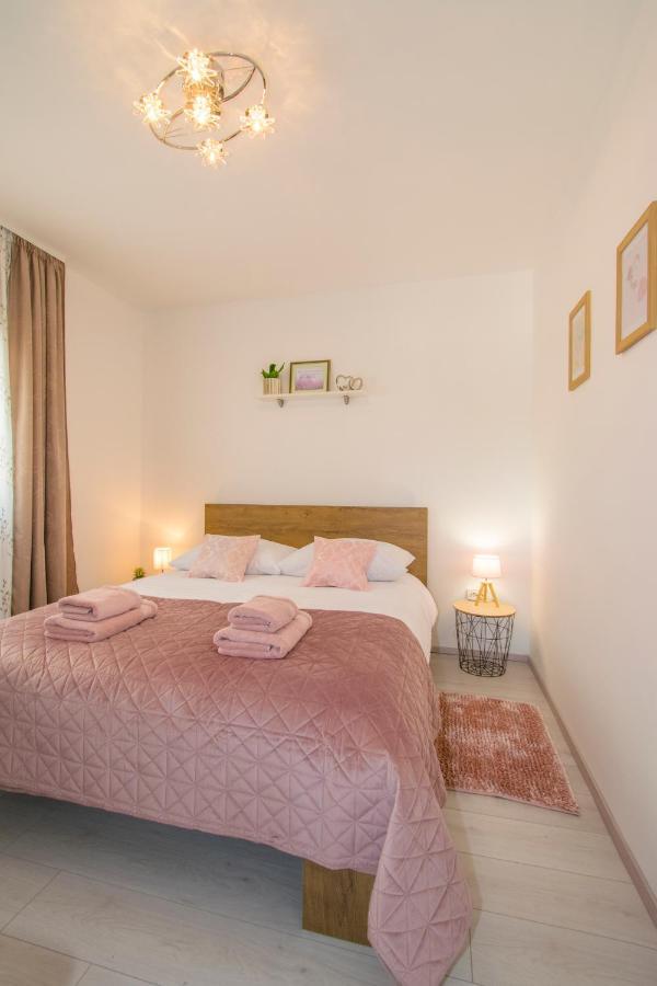 Apartman Enjoy Rovigno Esterno foto
